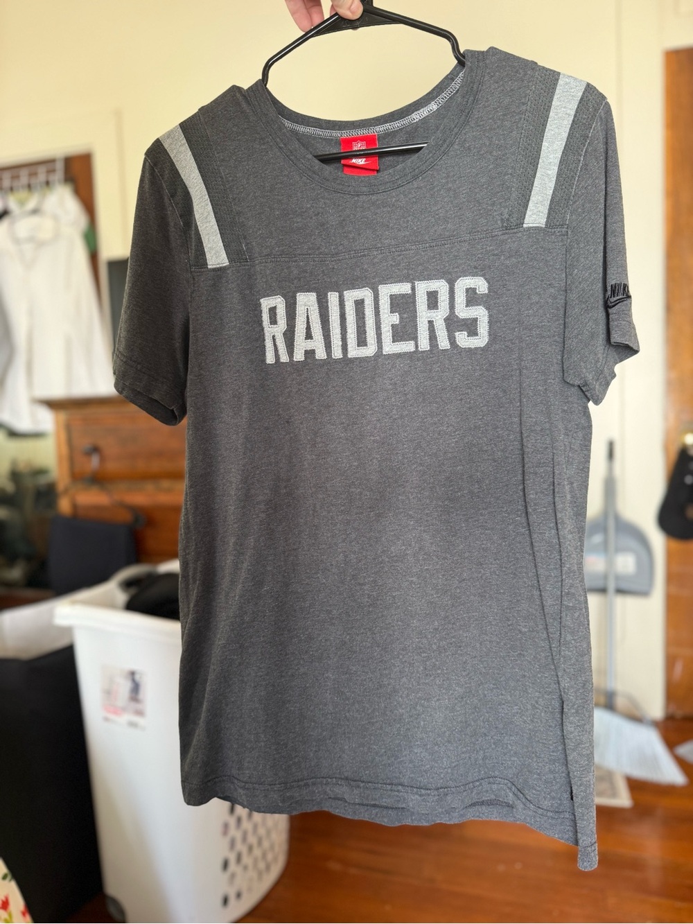 Y2K Nike NFL Raiders women’s short sleeve T-shirt / medium